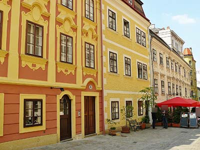 Die Altstadt von Wien mit einer Escort erleben - Caprice Escort Österreich Die Altstadt von Wien mit einer Escort erleben - Caprice Escort Österreich