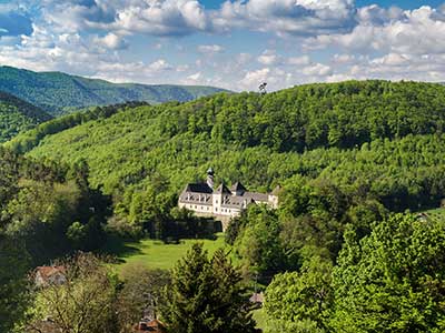 Ausflug in den Wiener Wald mit einer Escort - Caprice Escort Österreich Ausflug in den Wiener Wald mit einer Escort - Caprice Escort Österreich